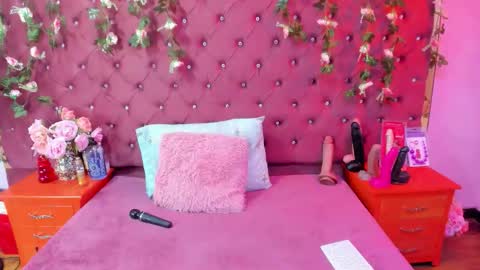 Melodysmithass online show from 10-15-25, 02:33