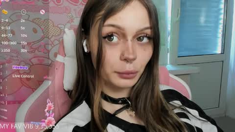 Snapshot of melonipinkbb chatting on 03-31-26, 09:43 MELONI online show from 03-31-26, 09:43