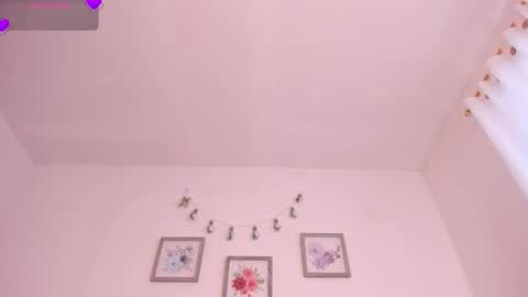 Snapshot of mely_rosee chatting on 02-26-26, 12:04 online show from 02-26-26, 12:04