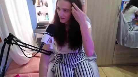 Megumi  Aina online show from 10-25-25, 05:30