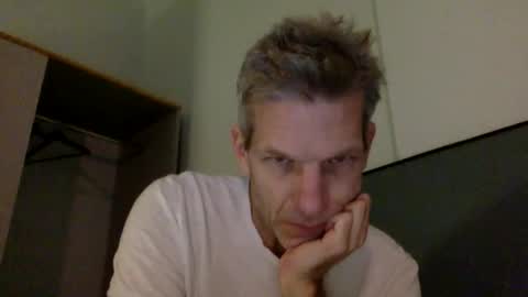 Snapshot of men2024again chatting on 02-14-26, 11:12 Andres online show from 02-14-26, 11:12