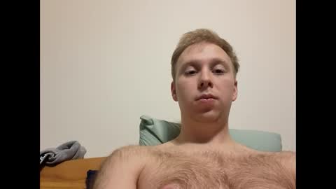 Snapshot of meow732 chatting on 11-16-25, 09:04 meow732 online show from 11-16-25, 09:04