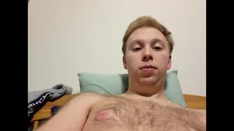 Snapshot of meow732 chatting on 11-22-25, 02:32 meow732 online show from 11-22-25, 02:32