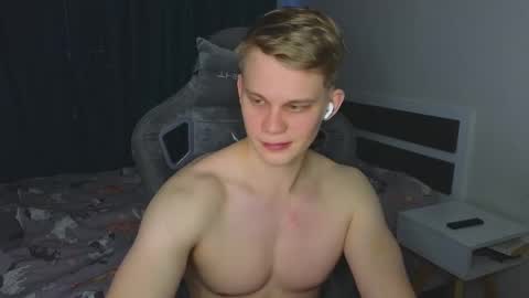 Mickey online show from 02-09-26, 03:43