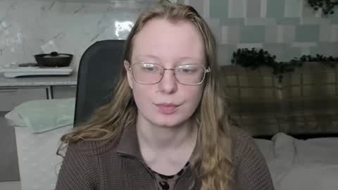 Snapshot of meowcr chatting on 10-31-25, 08:10 meowcr online show from 10-31-25, 08:10