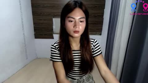 Snapshot of meowki_totot chatting on 11-17-25, 06:14 meowki_totot online show from 11-17-25, 06:14