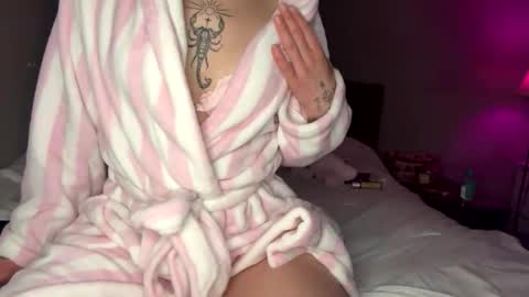 Snapshot of meowmeow_emma chatting on 11-06-25, 10:54 meowmeow_emma online show from 11-06-25, 10:54