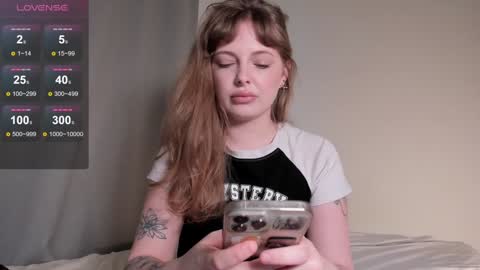 Snapshot of mercedescutee chatting on 01-25-25, 12:05 mercedescutee online show from 01-25-25, 12:05