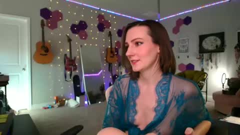 Snapshot of meredithbae chatting on 12-06-24, 10:41 Meredith Bae online show from 12-06-24, 10:41