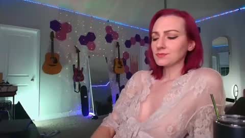 Snapshot of meredithbae chatting on 01-08-25, 05:16 Meredith Bae online show from 01-08-25, 05:16