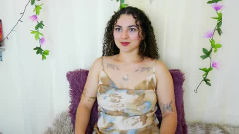 Snapshot of merida_bell18 chatting on 03-02-25, 12:31 Merida Bell online show from 03-02-25, 12:31