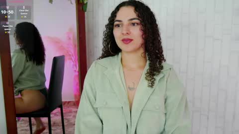 Snapshot of merida_bell18 chatting on 09-30-25, 11:21 Merida Bell online show from 09-30-25, 11:21
