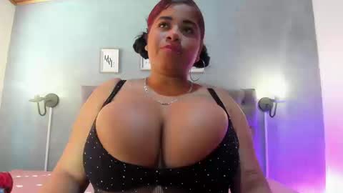 Snapshot of meridalane chatting on 09-16-25, 01:34 meridalane online show from 09-16-25, 01:34