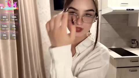 Rina online show from 10-31-25, 06:09