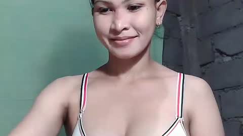 Snapshot of merietiny chatting on 01-28-25, 07:32 merietiny online show from 01-28-25, 07:32