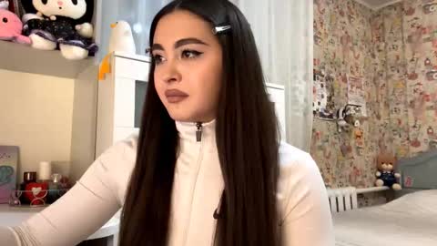 Enni online show from 12-04-25, 05:54