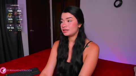 Snapshot of merlia_model chatting on 10-15-25, 01:39 instagram fernandatoloza01 online show from 10-15-25, 01:39