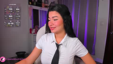 Snapshot of merlia_model chatting on 11-10-25, 12:42 instagram fernandatoloza01 online show from 11-10-25, 12:42