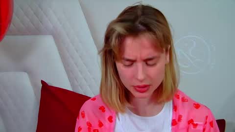 Snapshot of merlinmeyer chatting on 02-07-26, 06:39 Merlin online show from 02-07-26, 06:39