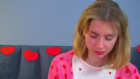 Snapshot of merlinmeyer chatting on 02-12-26, 06:30 Merlin online show from 02-12-26, 06:30