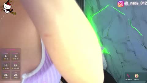 Snapshot of merloth_sub chatting on 10-29-25, 03:31 Merloth online show from 10-29-25, 03:31