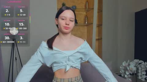 Lollita online show from 10-24-25, 10:33