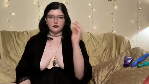 Lia online show from 10-21-25, 01:45