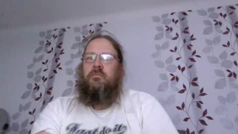 Snapshot of metallbuddy chatting on 09-22-25, 05:31 ask me online show from 09-22-25, 05:31