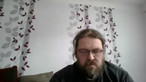 Snapshot of metallbuddy chatting on 11-16-25, 01:39 ask me online show from 11-16-25, 01:39