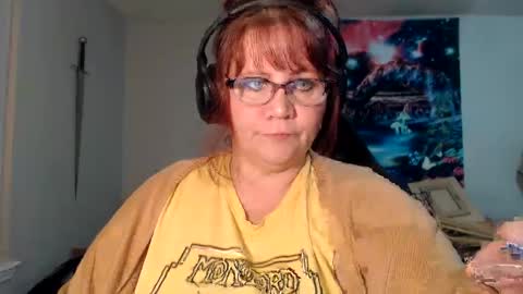 Snapshot of metalshop chatting on 12-06-24, 12:56 Mommy Jaxx online show from 12-06-24, 12:56