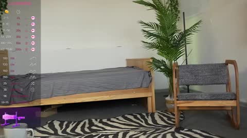 Stella online show from 02-27-25, 08:50