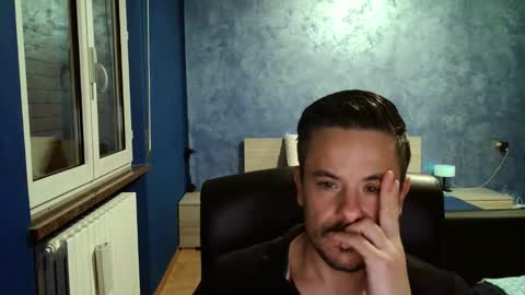 Snapshot of mewsar_ chatting on 10-19-25, 02:45 Mewsar online show from 10-19-25, 02:45