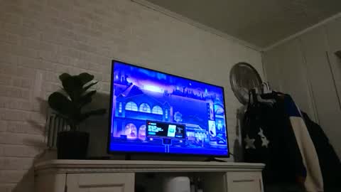 Mia online show from 12-11-24, 05:32