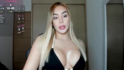 Snapshot of mi_suk1 chatting on 10-27-25, 07:29 mi suk1 online show from 10-27-25, 07:29