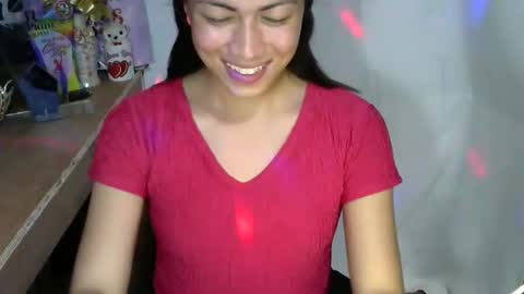 Mia online show from 10-08-25, 09:51