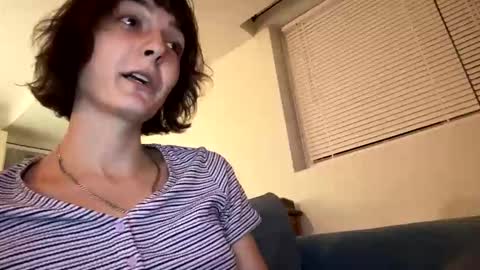 Snapshot of mia_177 chatting on 11-19-25, 12:21 mia_177 online show from 11-19-25, 12:21