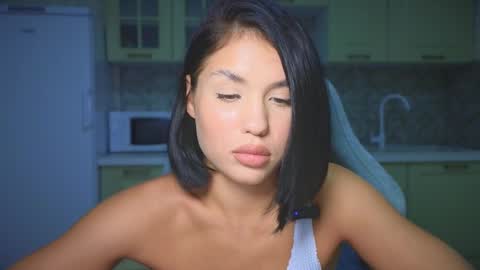 Mia online show from 09-23-25, 07:50