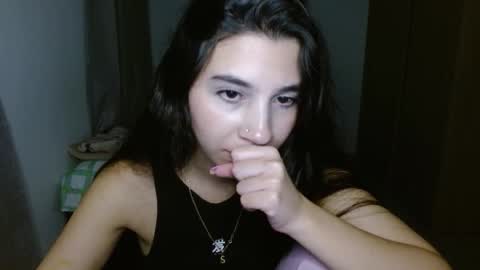 Mia online show from 10-03-25, 02:52
