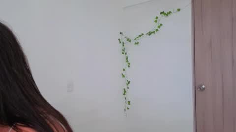 Mia adams  online show from 11-22-25, 07:57