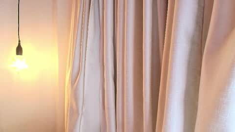 Mia online show from 11-07-25, 07:08