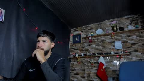 Mia and vincentt model indepent online show from 12-17-25, 05:13