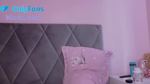 Snapshot of mia_angel chatting on 09-26-25, 02:21 mia_angel online show from 09-26-25, 02:21