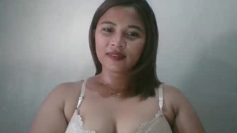 Snapshot of mia_bella04 chatting on 03-11-25, 02:21 mia_bella04 online show from 03-11-25, 02:21
