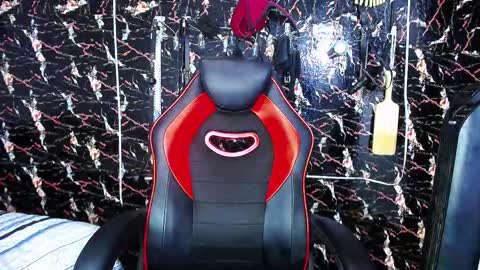 Snapshot of mia_boobs_19 chatting on 11-15-25, 10:15 mia Independent model Thanks to everyone for your support online show from 11-15-25, 10:15