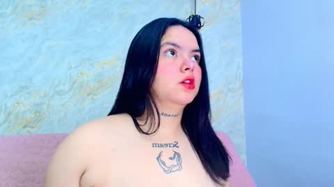 Snapshot of mia_candy_0 chatting on 10-18-25, 12:06 Mia online show from 10-18-25, 12:06