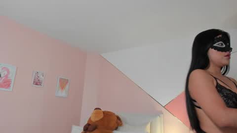 Snapshot of mia_cano_ chatting on 10-31-25, 11:44 Mia Cano online show from 10-31-25, 11:44