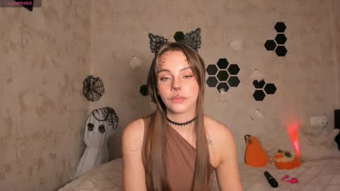 Mia  next stream Thursday 1400 UTC1 Friday 1400 UTC1 online show from 10-30-25, 02:18