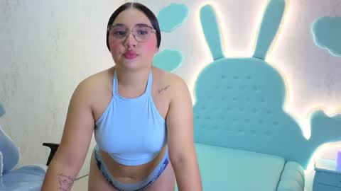Mia Cuttee online show from 10-03-25, 03:25