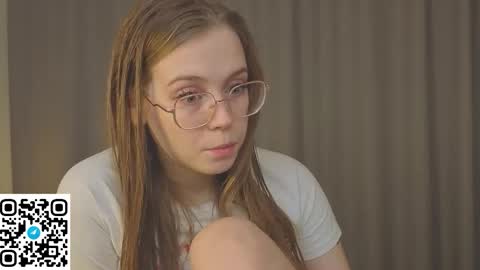 Mia online show from 11-03-25, 12:28