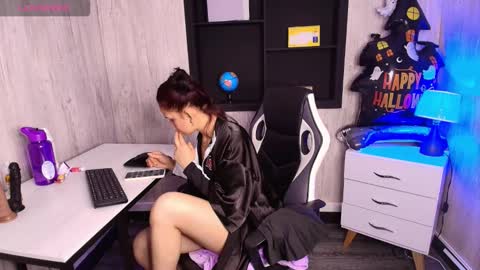 mia_esposito2 online show from 11-06-25, 03:51